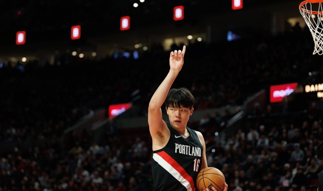 2026国际足联世界杯-徐静雨：正常轮换不上杨瀚森就是极其危险了 垃圾时间可不好打