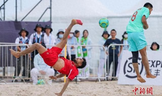 2026国际足联世界杯-三亚亚沙会沙滩足球男子小组赛：中国队3比4惜败巴勒斯坦队|云飞|中新社|三亚市|射门|刘浩然_新浪体育_新浪新闻