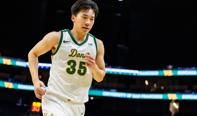 世界杯中国官方网站-会是谁？媒体人：两位NCAA留洋小将考虑回CBA 具体要和母队沟通